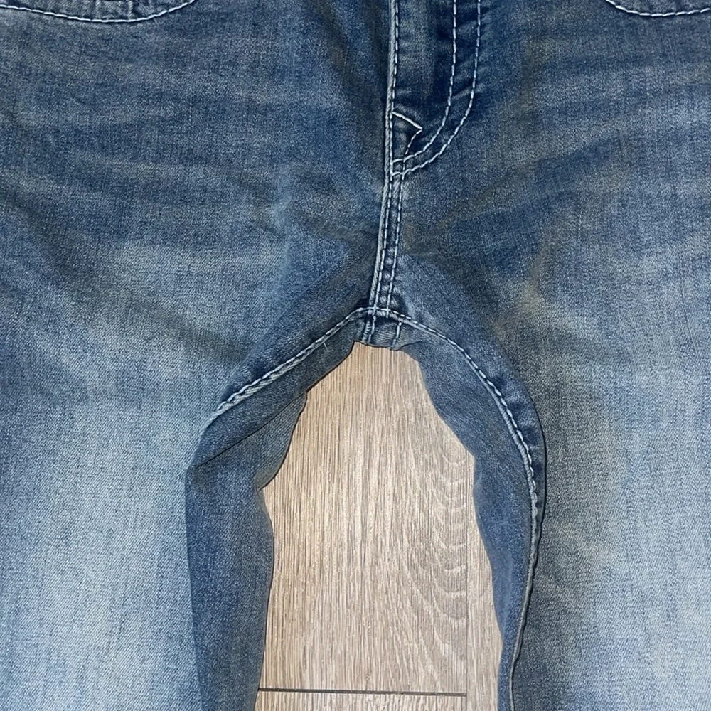 True Religion Rocco Relaxed Skinny Jean, men’s size 31 medium blue denim